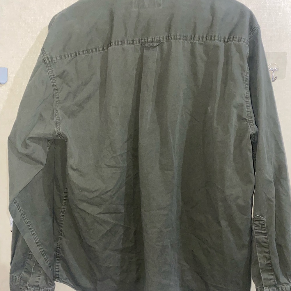 Men’s Large Green Columbia Button Down T-shirt - Picture 4 of 4